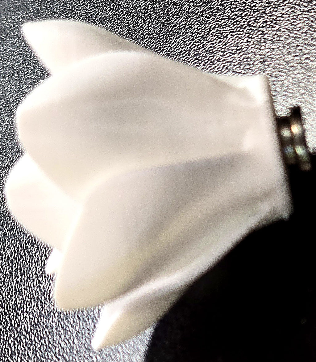 Flower Hide - large size side view showing magnetic mount