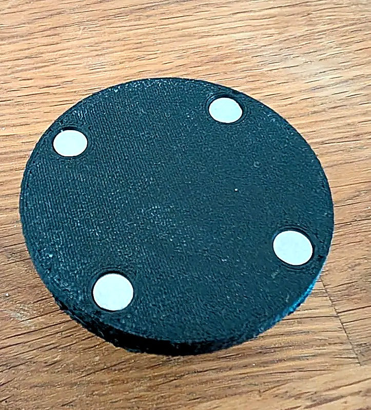SkyPod - back view showing the 4-magnet mount